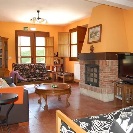 Casa De Aldea La Llosa Holiday home *